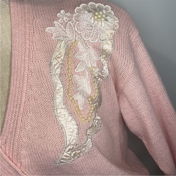 Women's Jaclyn Smith Pink V-Neck Vintage Sweater with Floral Embroidery Size L - Picture 4 of 12